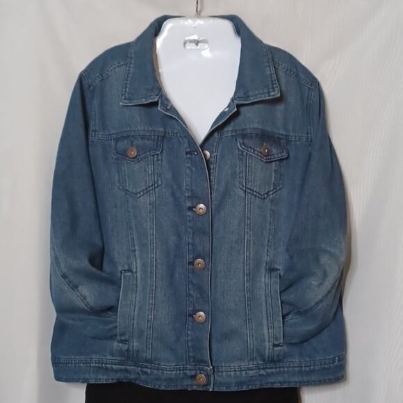 Dollhouse Women's Denim Jeans Jacket. Size 1X - Picture 5 of 15